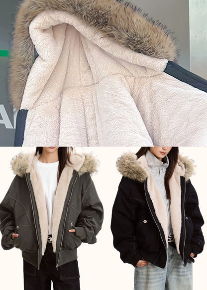 Chaqueta polar cálida con capucha y patchwork negra elegante para invierno