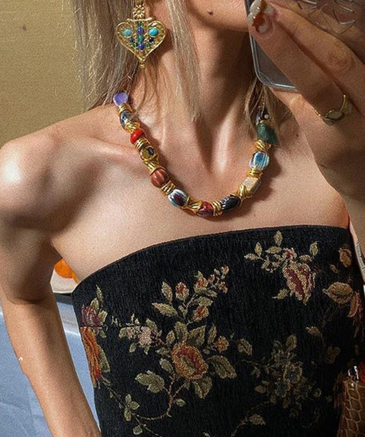 Collar elegante de cuentas con diseño de patchwork de cerámica y bloques de color en plata esterlina