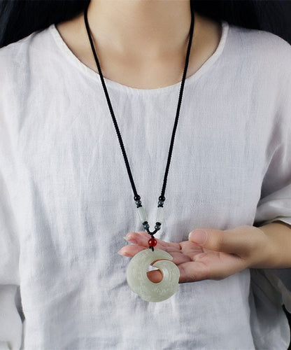 Collar con colgante de cristal de jade cian elegante