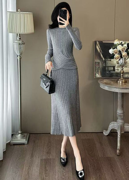 Elegantes dunkelgraues Strick-Zweiteiler-Set mit Rundhalsausschnitt für den Winter