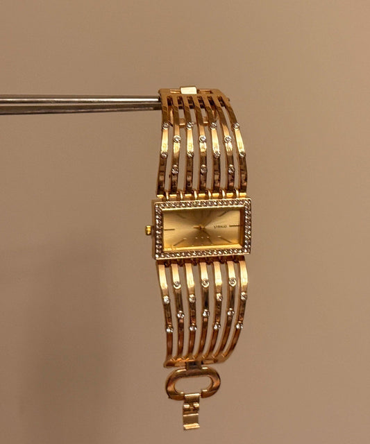 Elegantes relojes rectangulares de aleación de metal dorado con huecos