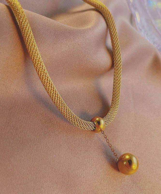 Edle Halskette mit Quastenanhänger aus goldenem Edelstahl