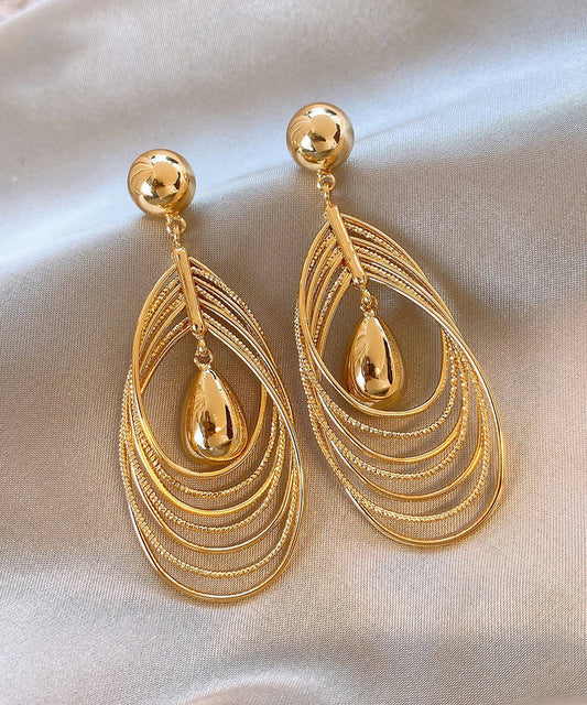 Elegante Ohrhänger in Tropfenform aus vergoldetem Sterlingsilber mit mehrlagiger Goldauflage.