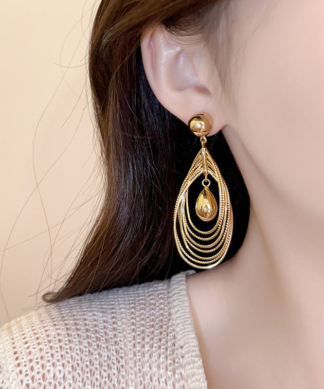 Elegante Ohrhänger in Tropfenform aus vergoldetem Sterlingsilber mit mehrlagiger Goldauflage.