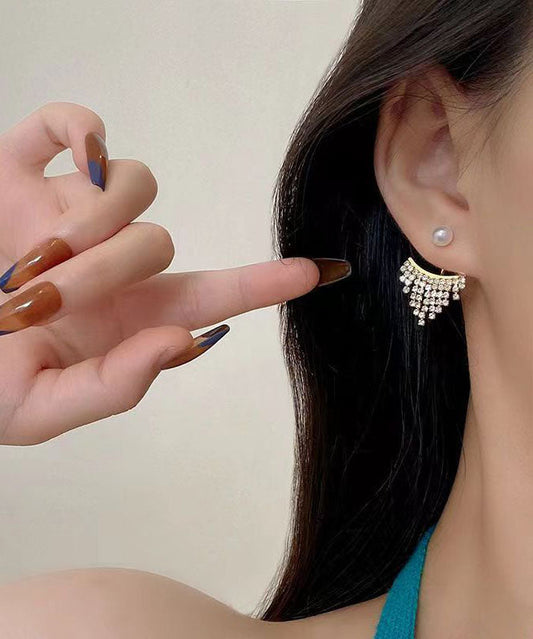 Pendientes elegantes de plata de ley dorada con borlas de perlas y circonitas