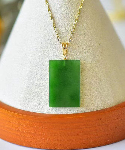 Elegante collar con colgante rectangular de jade en plata de ley verde