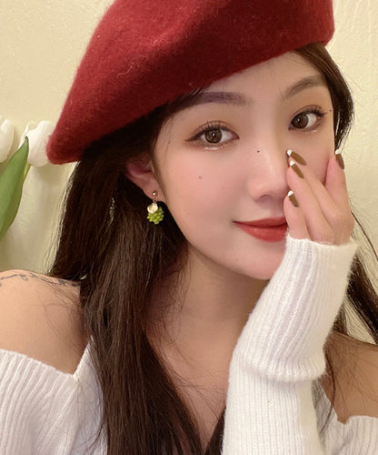 Pendientes colgantes de uva con resina metálica de plata de ley verde elegante