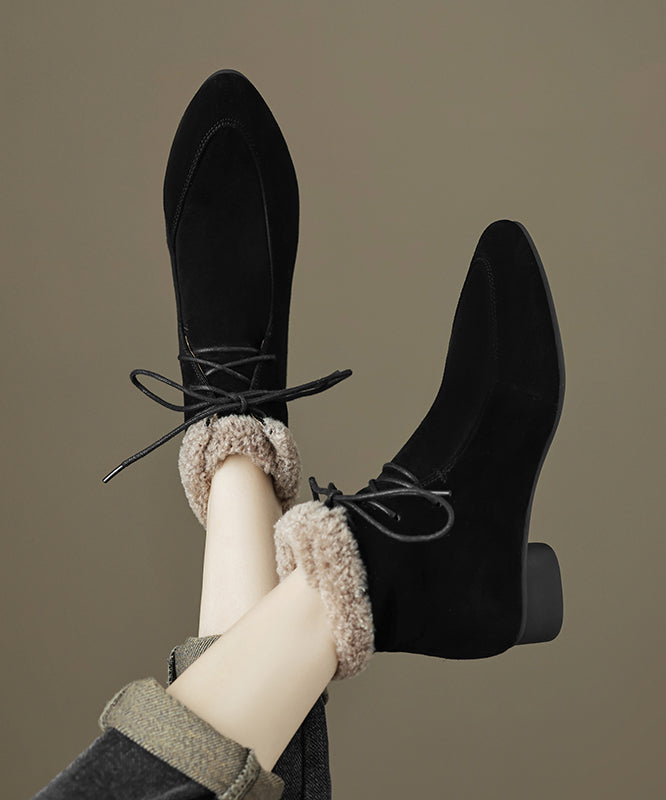 Elegante Schnürstiefel mit klobiger Sohle, braunes Wildleder, flauschiges Wollfutter