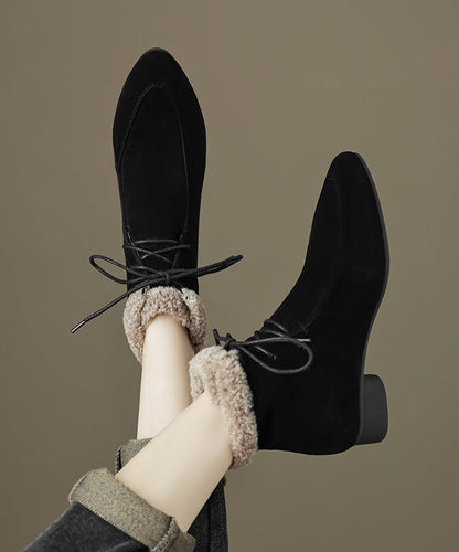 Elegante Schnürstiefel mit klobiger Sohle, braunes Wildleder, flauschiges Wollfutter