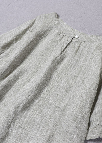 Edle hellgrüne Leinenhemden mit Knöpfen und halben Ärmeln