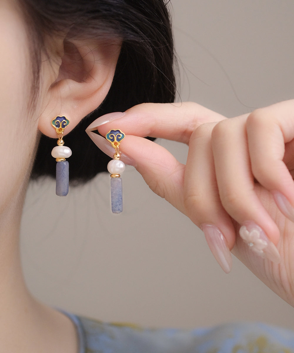 Pendientes elegantes de perlas esmaltadas con goteo de cobre multicolor