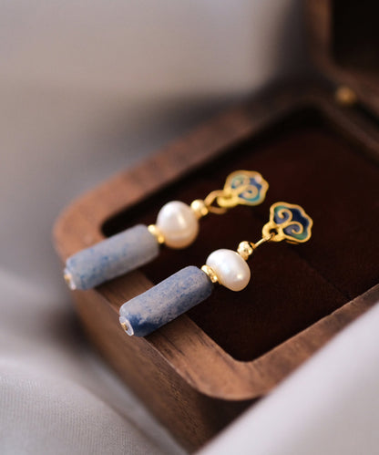 Pendientes elegantes de perlas esmaltadas con goteo de cobre multicolor