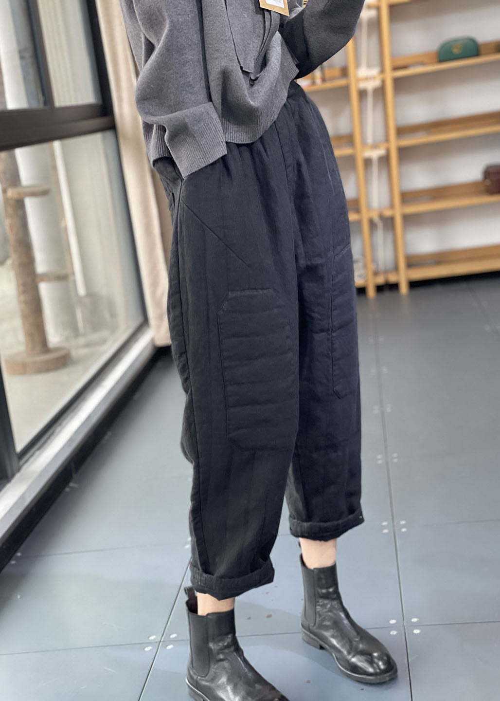 Edle lila Haremshose mit elastischer Taille und übergroßer Applikation aus feiner Baumwolle für den Winter