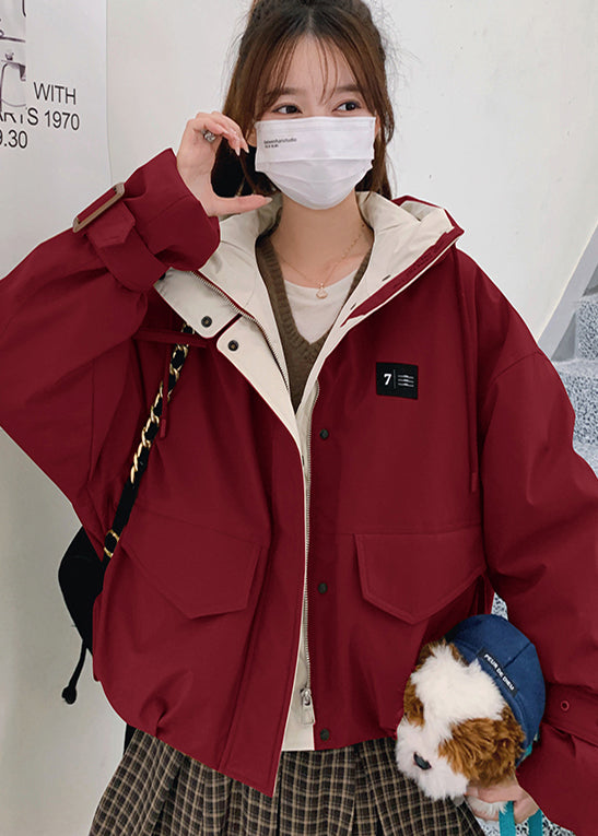 Elegante rote Winterparkas mit Kapuze, Taschen und feiner Baumwollfüllung