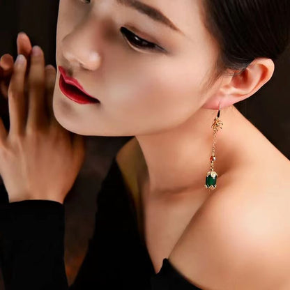 Pendientes elegantes con borlas de ágata dorada en plata de ley verde