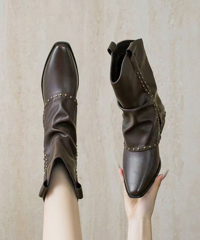 Elegante, klobige Stiefel mit Nietenverzierung, schwarzes Kunstleder