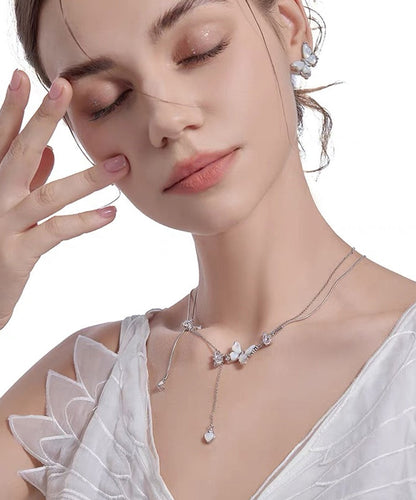 Classy Silk Alloy Zircon Fritillary Pendant Necklace