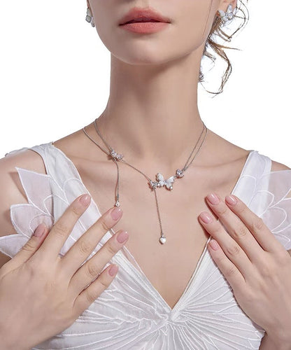 Classy Silk Alloy Zircon Fritillary Pendant Necklace