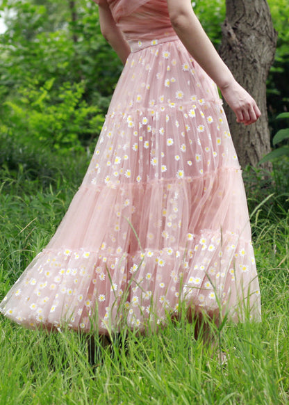 Eleganter weißer Tüll-Strandrock mit Gänseblümchenmuster und extra weitem Saum für den Frühling