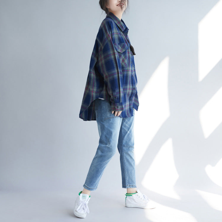 Edle blau karierte Baumwoll-Leinen-Oberteile Damen Modedesign seitlich offen Alltags-Frühlingsoberteil