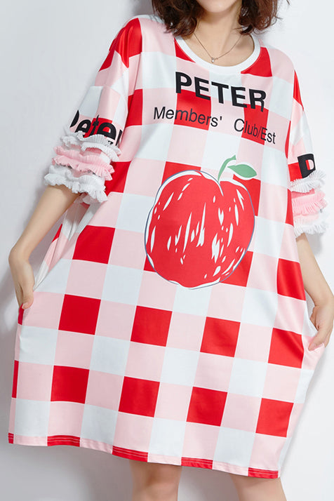 Edle rote karierte Steppkleider aus Seide. Feines Leinen. Halbarm-Sommerkleid aus Seide