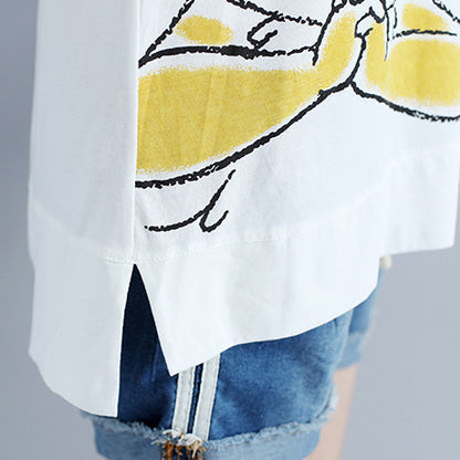 Edle weiße Baumwollkleidung mit Aufdruck für Damen, Boutique-Arbeit, O-Ausschnitt, seitlich offen, Kunst-Tops