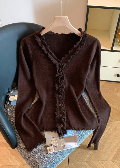 Kaffeefarbener, einfarbiger Strickpullover mit Rüschen