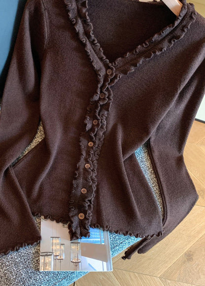 Kaffeefarbener, einfarbiger Strickpullover mit Rüschen