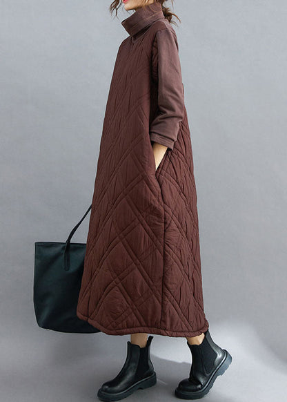 Schokoladenbraunes Patchwork-Kleid mit Taschen aus feiner Baumwolle für den Winter