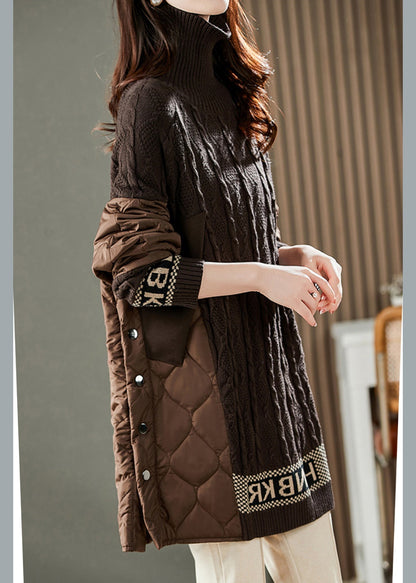 Suéter de punto grueso con cuello alto y patchwork de chocolate y abertura lateral para invierno