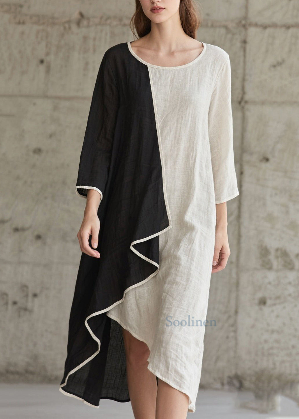 Baumwollkleid im Patchwork-Stil mit Farbblock-Design und asymmetrischen Armbandärmeln