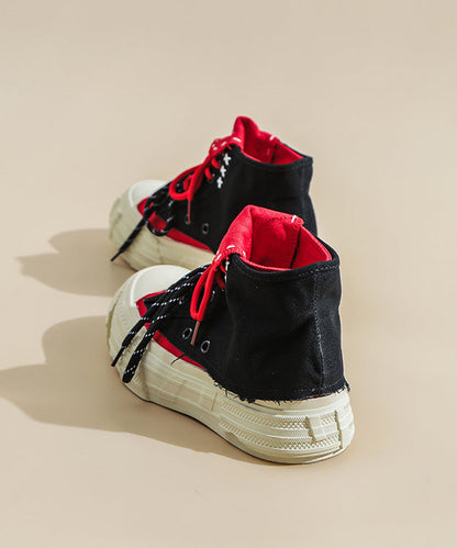 Bequeme Plateau-Flachschuhe aus schwarzem und rotem Canvas mit Schnürung