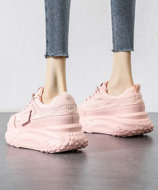 Bequeme Sportschuhe aus grünem Kunstleder mit Plateauabsatz