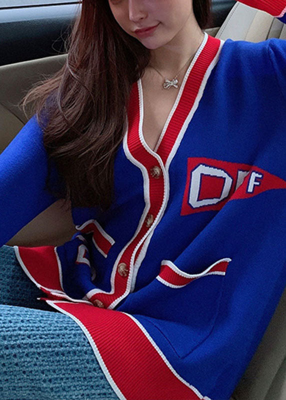 Bequemer blauer, lockerer Patchwork-Strickpullover mit Knopftaschen für den Herbst