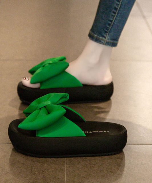 Bequeme grüne Plateau-Schleife, stilvolle Spleiß-Sandalen
