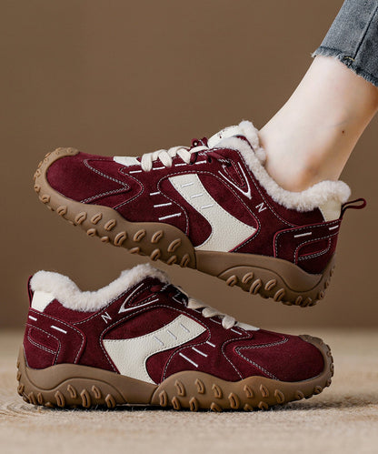 Zapatos planos de plataforma con cordones y empeine de ante rojo, cómodos y cálidos.