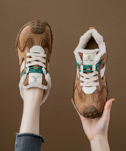 Zapatos planos de plataforma con cordones y empeine de ante rojo, cómodos y cálidos.