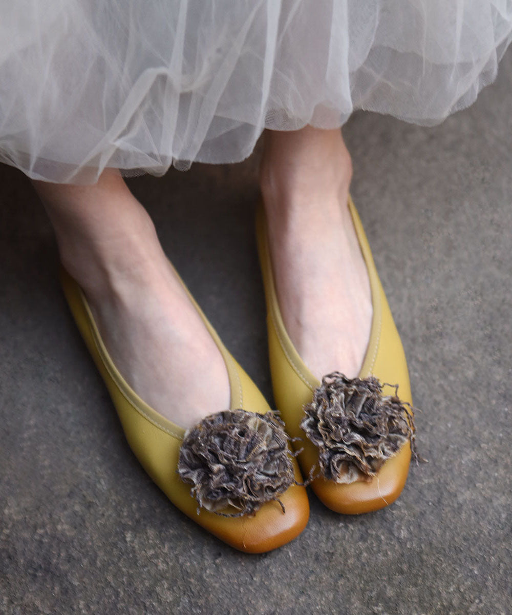Comfy Yellow Sheepskin Floral Splicing Flat Feet Shoes