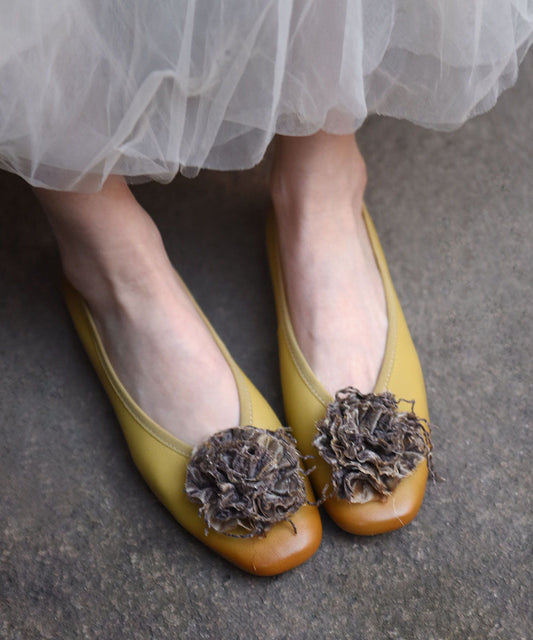 Comfy Yellow Sheepskin Floral Splicing Flat Feet Shoes