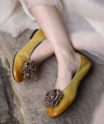 Comfy Yellow Sheepskin Floral Splicing Flat Feet Shoes