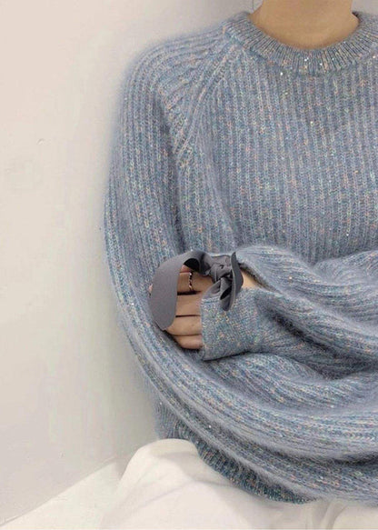 Kuscheliger, himmelblauer Pailletten-Oversize-Strickpullover für den Winter