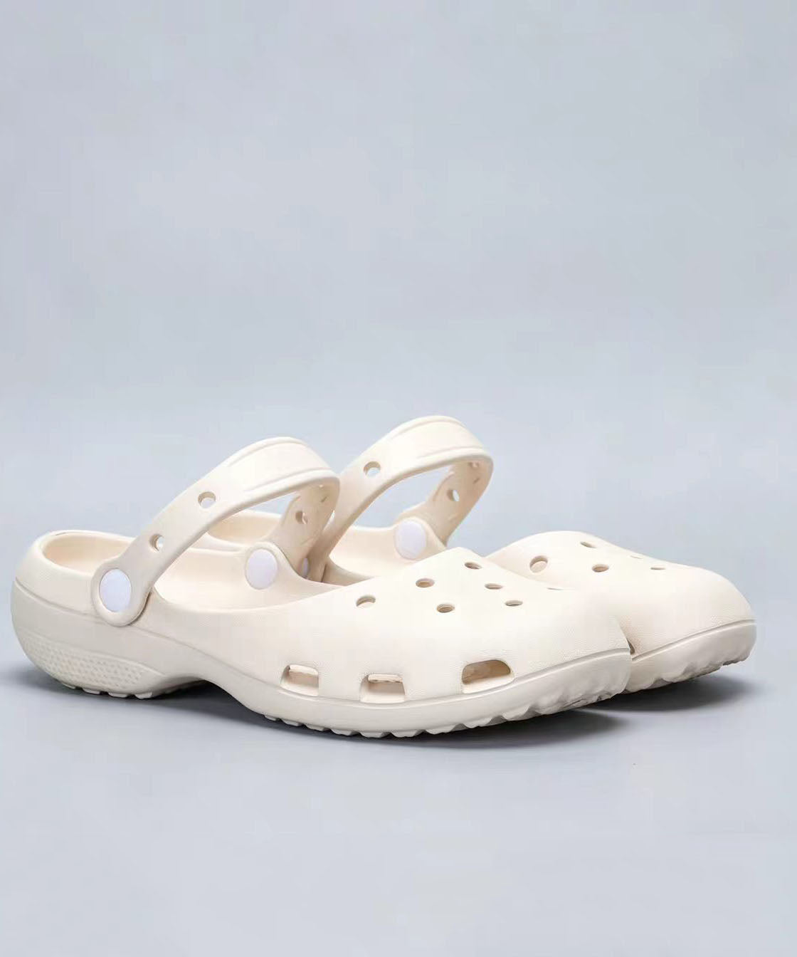 Cute Cartoon White Cave Polka Dot Beach Baotou Slide Sandals