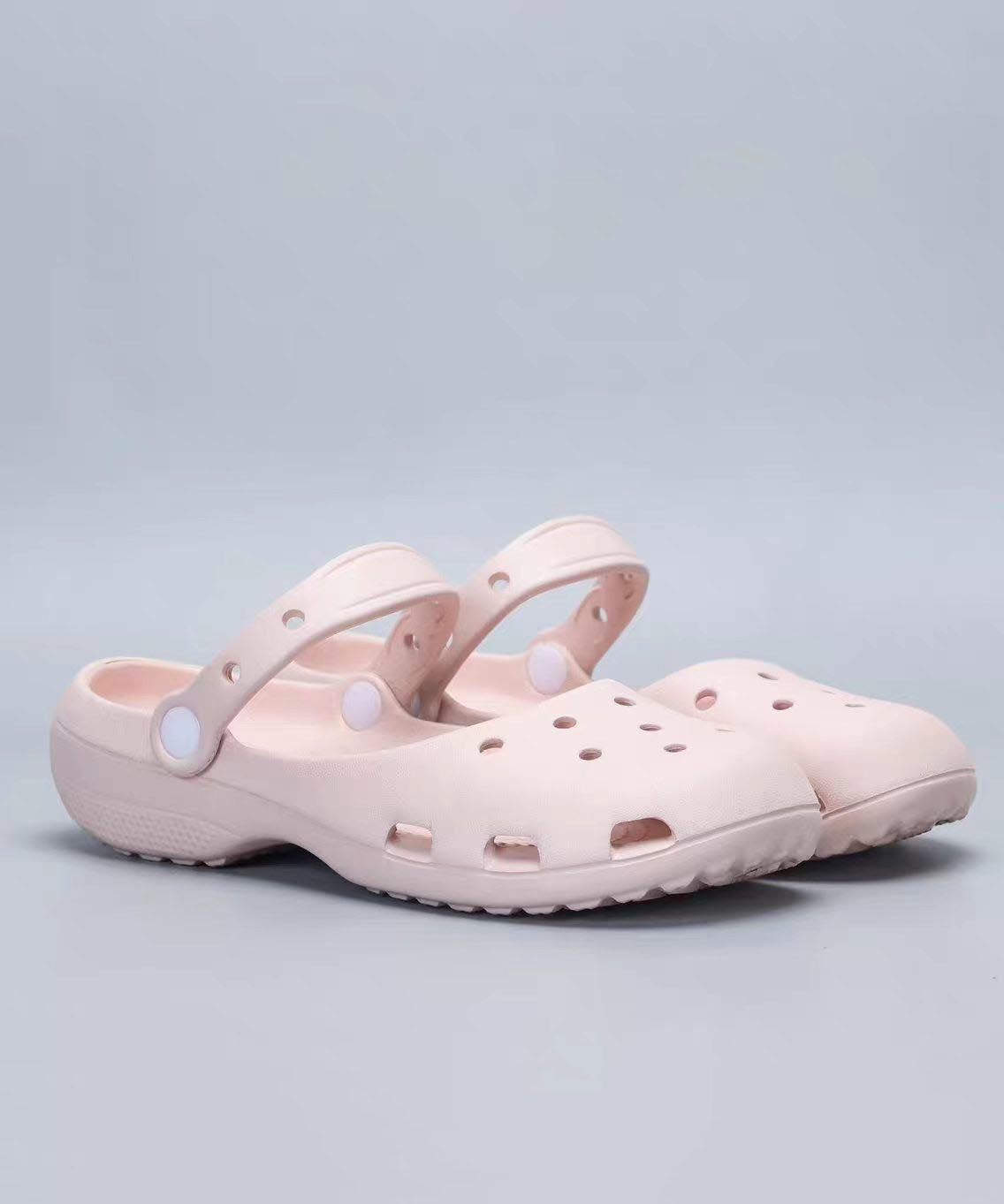Cute Cartoon White Cave Polka Dot Beach Baotou Slide Sandals