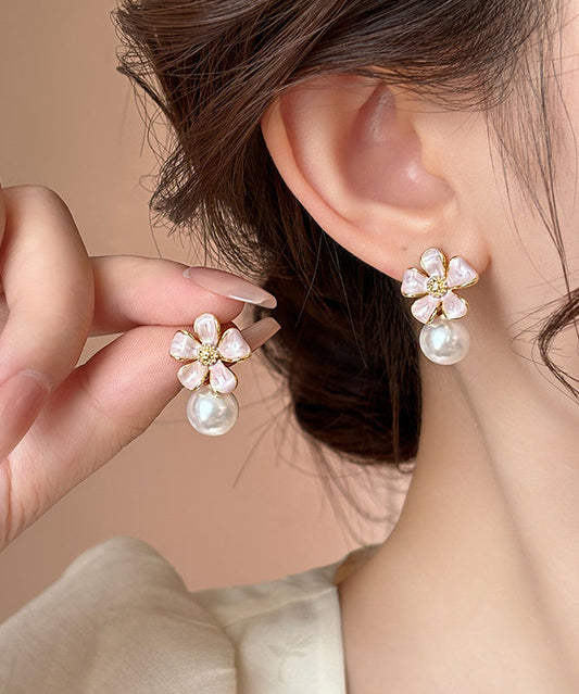 Lindos aretes de botón con esmalte floral y perlas de aleación de metal rosa