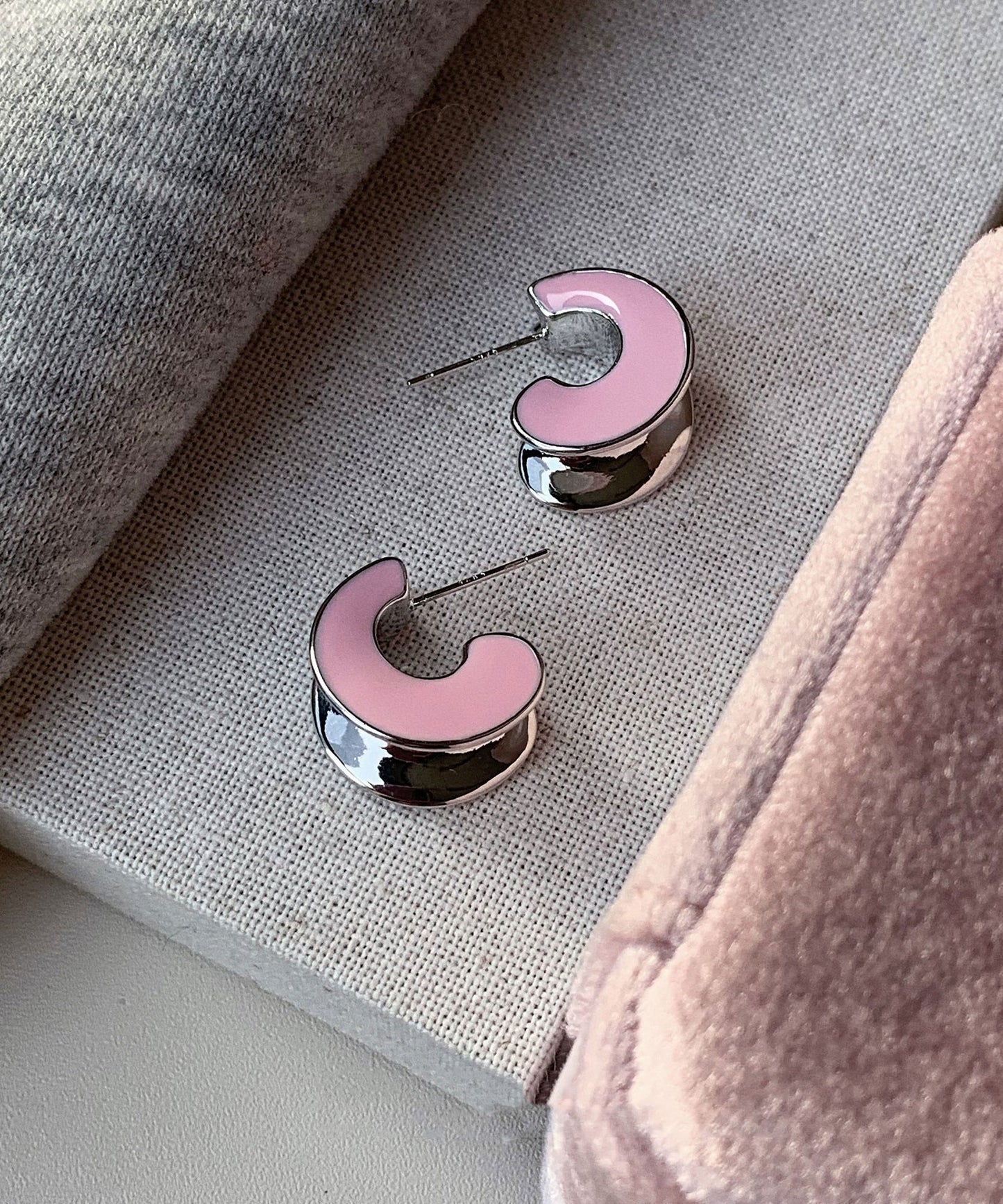 Cute Pink Sterling Silver C-Shaped Drip Glaze Hoop Earrings