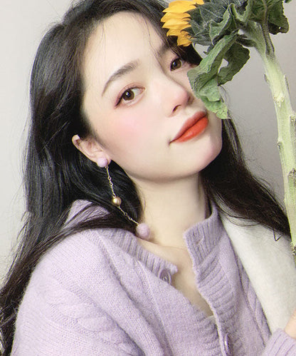 Lindos aretes colgantes de bola peluda de cristal dorado en plata esterlina morada