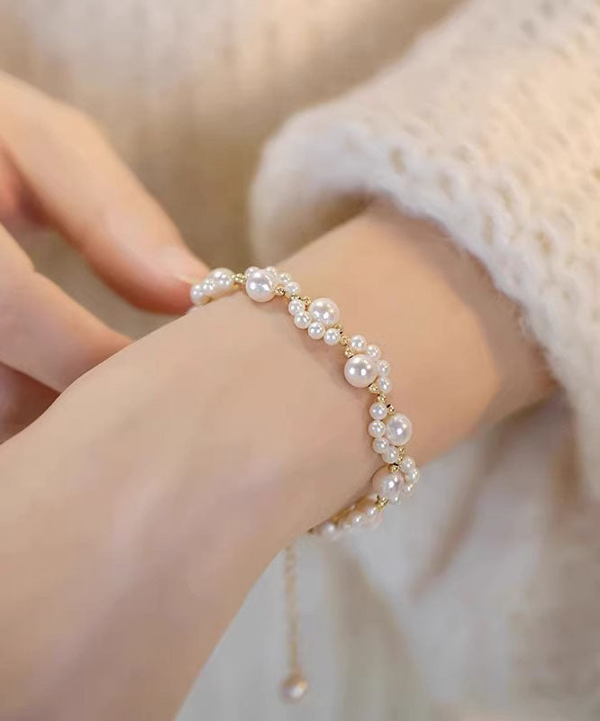 Süßes weißes 14 Karat Gold Perlen Charm Armband
