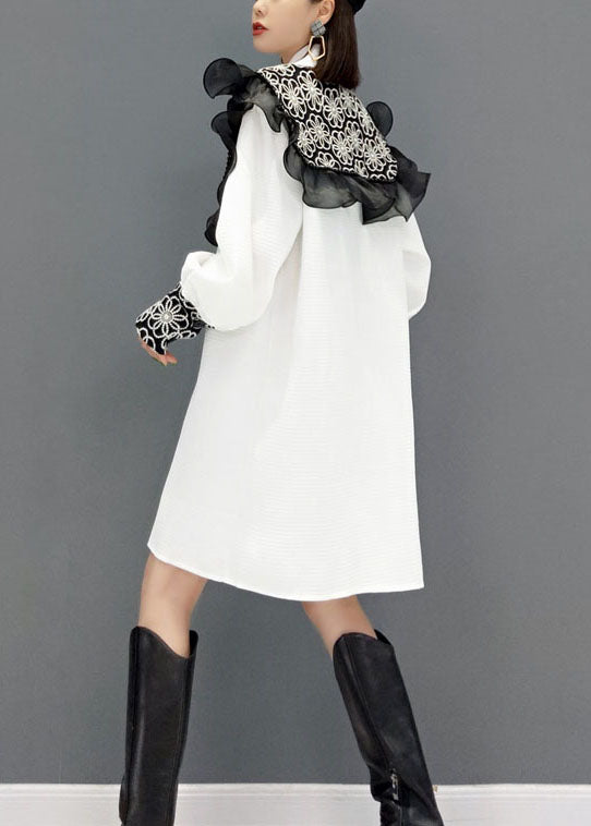 Süße weiße Knopf Peter Pan Kragen Spitze Patchwork Hemd Kleider Frühling