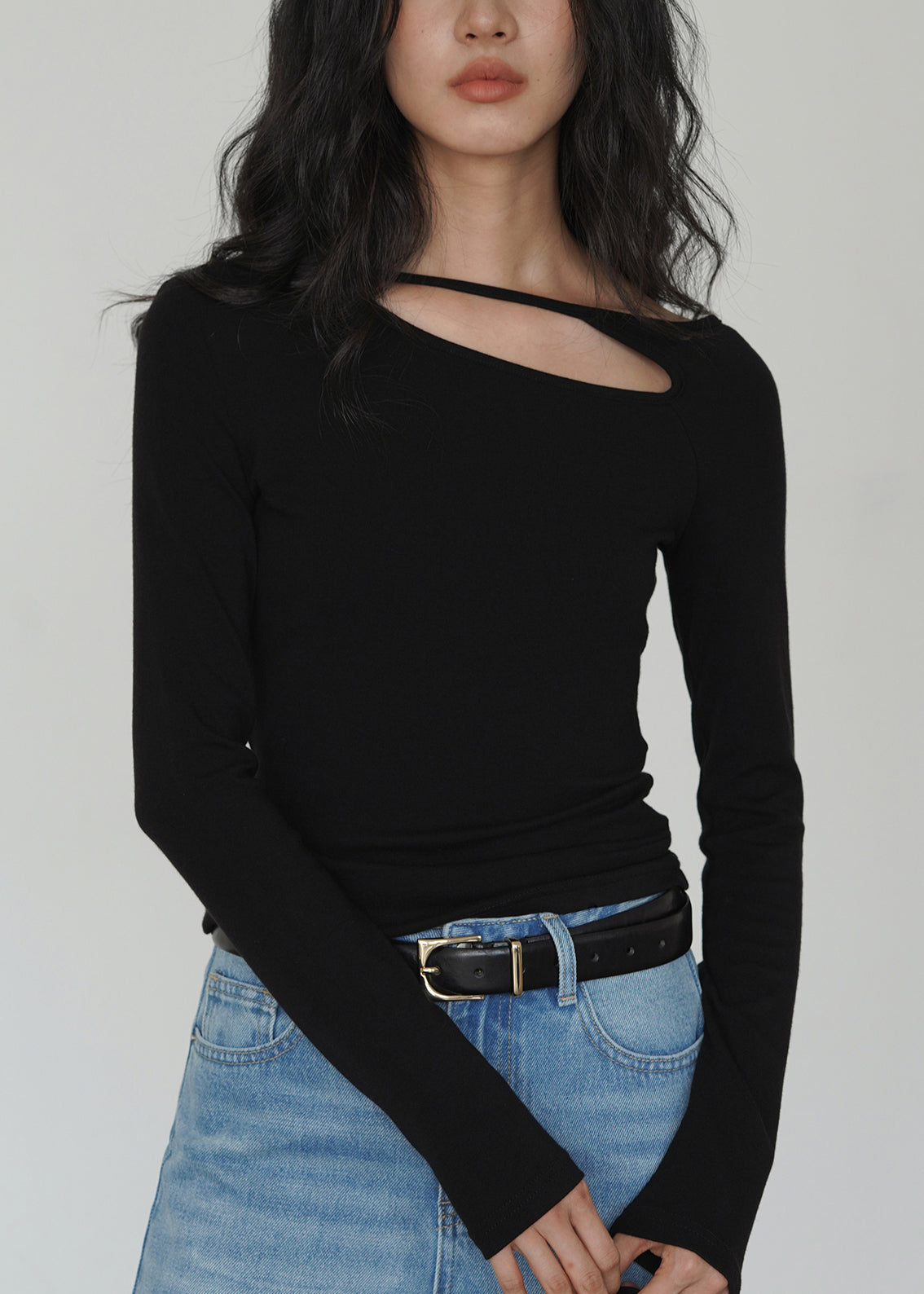 DIY Schwarze asymmetrische Baumwolltops für den Frühling