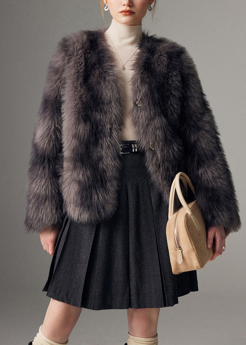 DIY Graue Oversize-Mäntel aus Kunstfuchspelz mit Batikmuster für den Winter